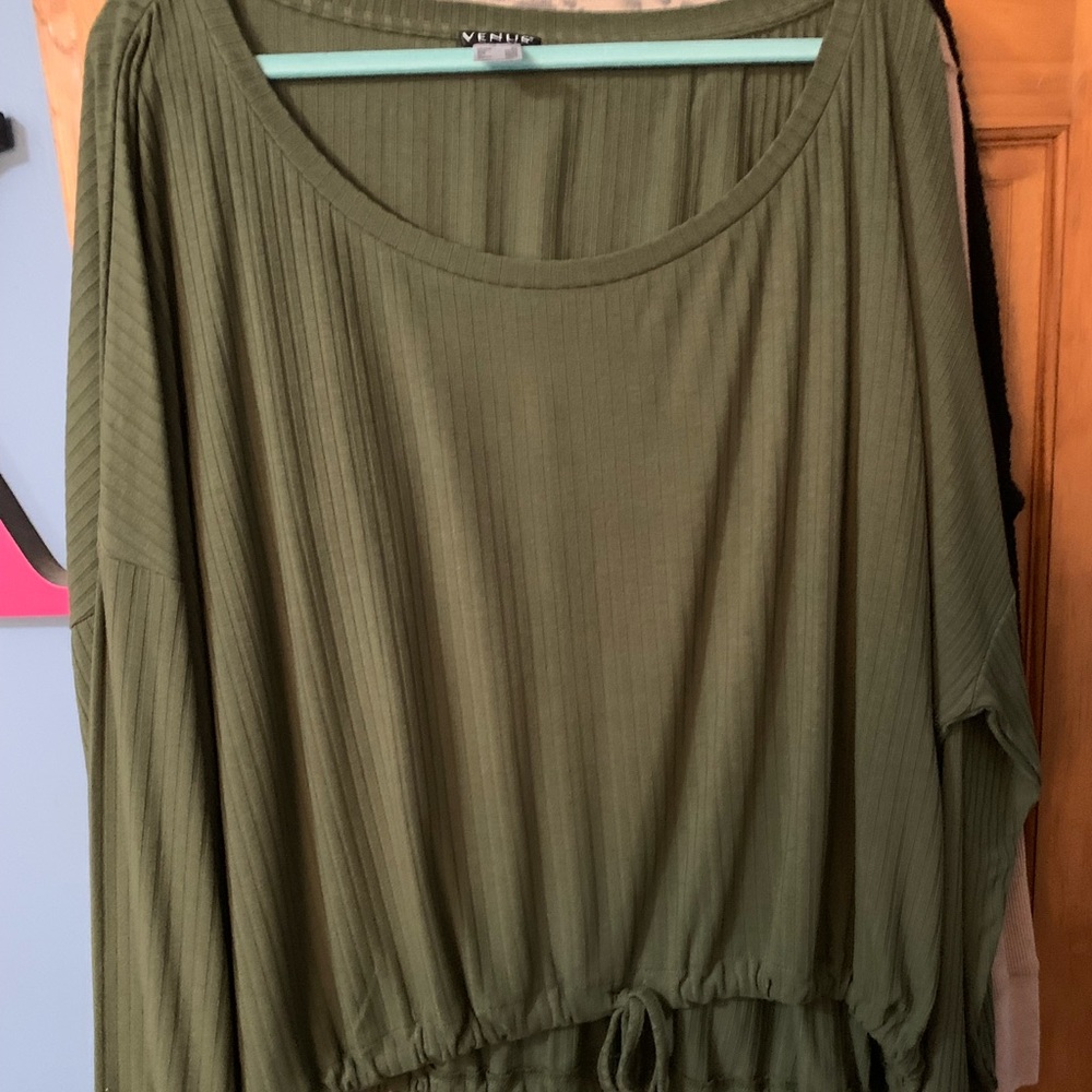 Venus Green Ribbed Long Sleeve Crop